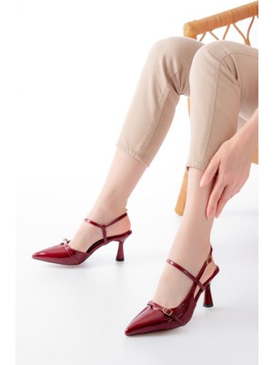 K-6722 Bordo Rugan Toka Detaylı Sivri Burun Kadın Ayakkabı