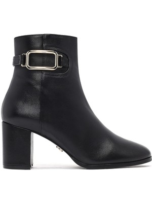 Kadın Siyah Fermuarlı Toka Detaylı Kalın Topuklu Deri Bot 25WFD160818