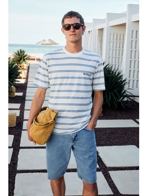 Grimelange WOODY Erkek %100 Pamuk Nakış Detaylı Bisiklet Yaka Çizgili Regular Fit Beyaz-Mavi Çizgili T-Shirt