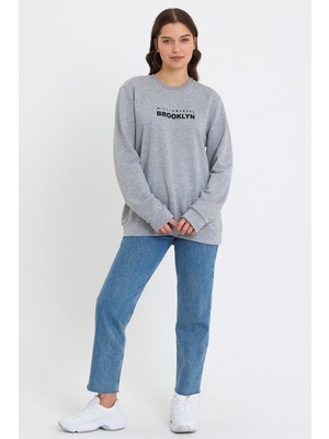 Süperlife Kadın Bisiklet Yaka Oversize Fit Brooklyn Baskılı Ince Sweatshirt SPR23SWK330