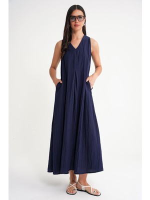 4700 Kadın V Yaka Önü Pileli Elbise Lacivert