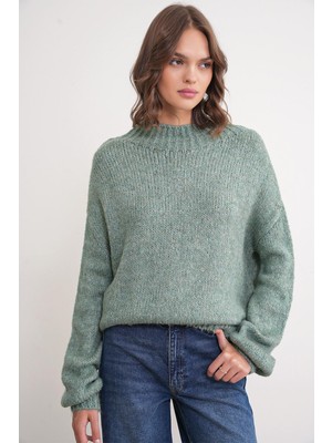 6700 Kadın Dik Yaka Balon Triko Kazak Çağla