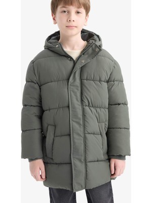 DeFacto Erkek Çocuk Su Geçirmez Kapüşonlu Fermuarlı Parka C8782A825WN