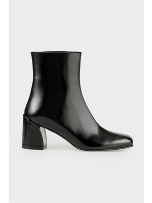 Siyah Deri Kadın Klasik Bot