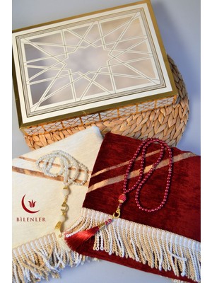 Çiftlere Özel Kalpli Kadife Eş Seccade ve Vav Detaylı Inci Tesbih Seti – Hediye Kutulu, Çeyizlik