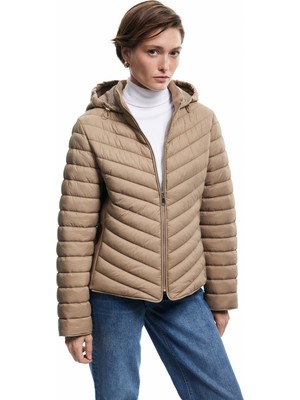 Uzun Kollu Cepli Fermuarlı Su Itici Kapüşonlu Şişme Mont