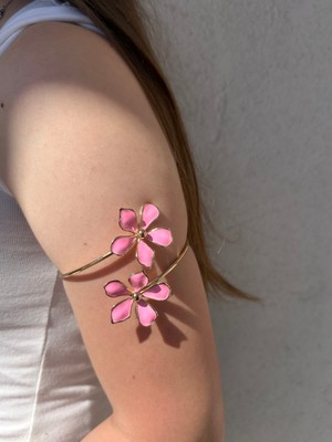 Gold Pembe Çiçek Detaylı Paslanmaz Çelik Ayarlanabilir Kadın Pazu Bileklik Kol Kelepçesi Armcuff