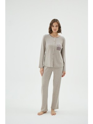Kadın Düğmeli Uzun Kollu Cep Detaylı Bej Pijama Takımı C2T2N961