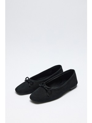 Lutvelizade Babet 2531 - Fiyonklu Siyah Süet Kadın Babet