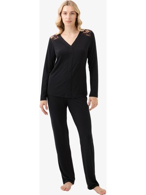 Kadın Siyah Önden Düğmeli Dantel Detaylı Pijama Takımı – Uzun Kollu, V Yaka C2T0N915