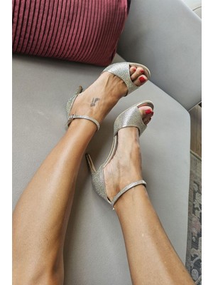 036 1107 Topukla Kadın Taşlı Ince Topuk Bilekden Bağlamalı Abiye Ayakkabı