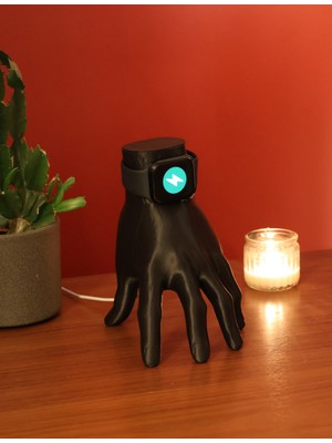 Apple Watch Akıllı Saat Kablosuz Şarj Standı The Thing Wednesday Addams Ailesi