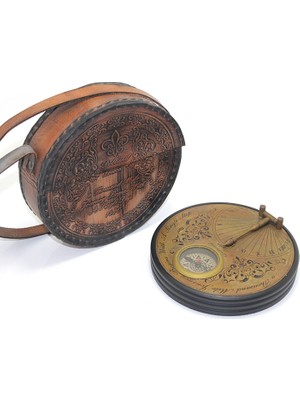 Deri Kılıflı Pirinç Pusula