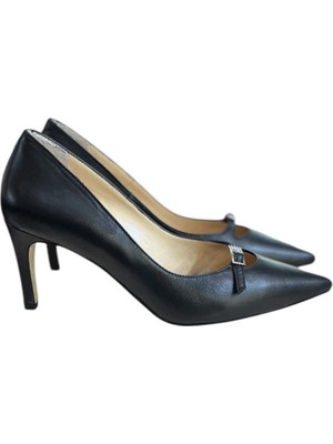 Siyah Hakiki Deri Toka Detay Topuklu Ayakkabı