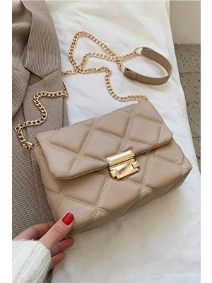 Bag & More Kadın Krem Kapitone Desenli Zincir Askılı Omuz Çantası