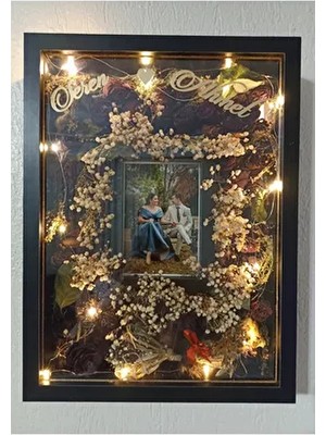 Verda Çerçeve Kişiselleştirilebilir 30x40 cm Ledli Siyah Anı Çerçevesi Ahşap Gül Kutusu Tasarımı