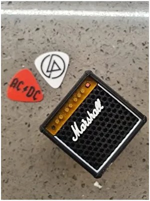 Marshall Gitar Pena Kutusu Penalık Modeli Kaliteli Materyal ile Üretilmiş