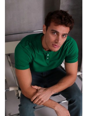 Erkek Slim Fit Pamuklu Yumuşak Doku Nefes Alan Kumaş Yakalı Tişört