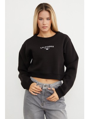 3 Iplik California Yazı Baskılı Crop Sweatshirt