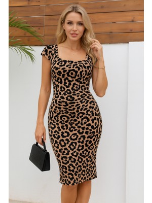 Arben Boutique Kadın Kısa Kollu Kare Yakalı Leopar Desenli Dalgıç Elbise