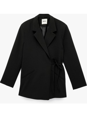 Kruvaze Yaka Uzun Kollu Bağlama Detaylı Blazer Ceket