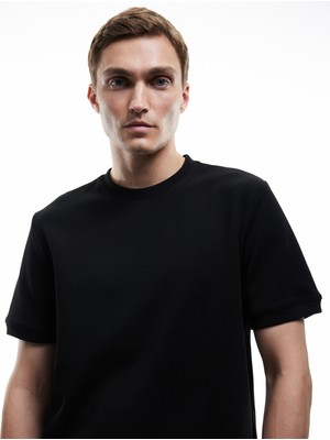 Pamuklu Kısa Kollu Tok Kumaş Regular Fit Bisiklet Yaka Basic Tişört