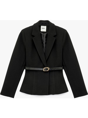 Uzun Kollu Kemer Detaylı Peplum Blazer Ceket