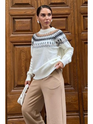 Kemik Rengi Bisiklet Yaka Desenli Kadın Triko Kazak MG2502