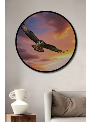 Çerçeve Görünümlü Gökyüzünde Süzülen Şahin Yağlı Boya Görünümlü Dekoratif Ahşap Ofis Yuvarlak Tablo