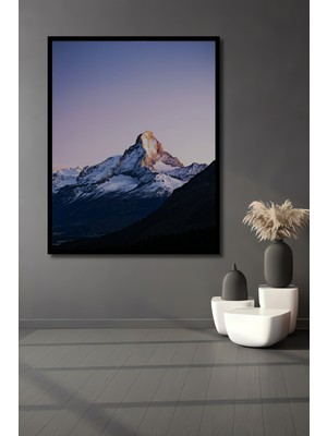 Çerçeve Görünümlü Güneş Işığı Altında Alp Dağları Yağlı Boya Görünümlü Ahşap Ofis Kare Tablo