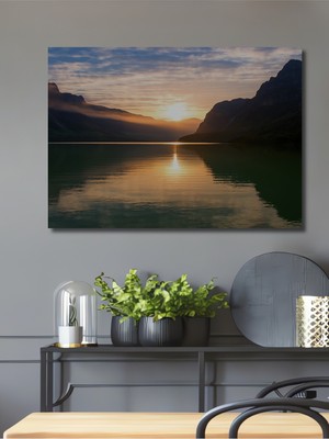 Dağların Gölgesi Altında Gün Batımı Yağlı Boya Görünümlü Dekoratif Ahşap Ev/işyeri/ofis Kare Tablo