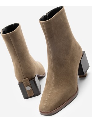 Marjin Kadın Topuklu Bot&Bootie Küt Burun Ahşap Desen Ökçe Fermuarlı Günlük Klasik Bot Noyes Vizon Süet