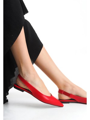 Kadın Lcy Babet – Kırmızı Cilt, Sivri Burun, Lastikli ve Konforlu Şık Tasarım