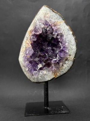 Brezilya Ametist Doğaltaş Siyah Demir Stantlı