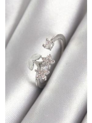 Pirinç Gümüş Renk Zirkon Taşlı Çiçek Model Kadın Yüzük