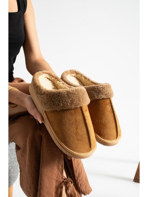 Slipcat Kadın Ev Terliği Taba Renk Peluş Tasarım Ses Yapmaz Taban Konfor ve Sıcaklık Sunar