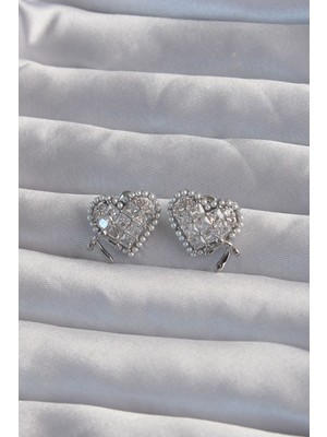 Pirinç Gümüş Renk Fiyonk Detay Incili Zirkon Taşlı Kalp Küpe