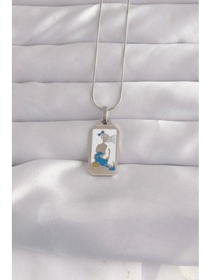 316L Çelik Gümüş Renk Beyaz Mineli Kız Figür Tarot Kolye