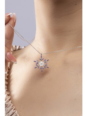 925 Ayar Gümüş Manolya Detaylı Karçiçeği Kadın Kolye