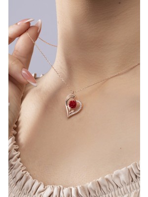 925 Ayar Gümüş Kalpteki Gül Kadın Kolye