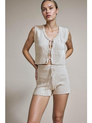 DeFacto Slim Fit Önden Bağlamalı Triko Yelek G2603AX25AU