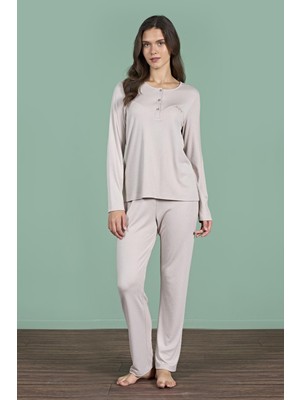 Kadın Vizon Renk Yarım Düğmeli Uzun Kollu Yuvarlak Yaka Pijama Takımı C2T4N91