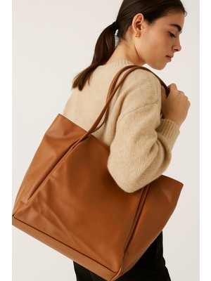 Büyük Boy Yumuşak Derili ve Keten Kadın Çanta Modelleri