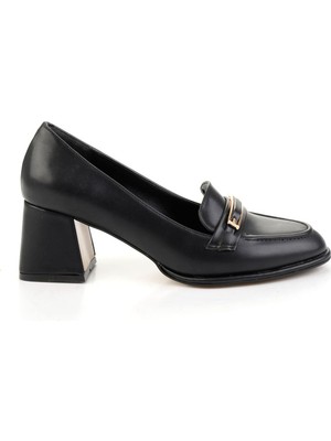 Siyah  Kadın Loafer Ayakkabı K01231468609
