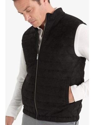 DeFacto Slim Fit Dar Kesim Dik Yaka Astarlı Fermuarlı Cepli Mevsimlik Baharlık Süet Yelek F0246AX25AU