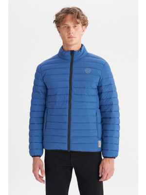 Regular Fit Normal Kesim Dik Yaka Cepli Şişme Mont