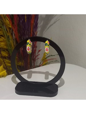 Çiçek Mineli Pirinç Küpe