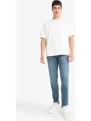 DeFacto Pedro Slim Fit Dar Kalıp Normal Bel Dar Paça Jean Pantolon G2615AX25AU
