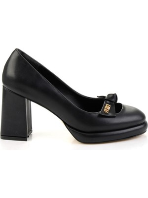 Siyah  Kadın Klasik Topuklu Ayakkabı K01231456009