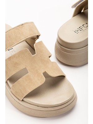 24422-HERMES Bej Dolgu Topuk Kadın Sandalet